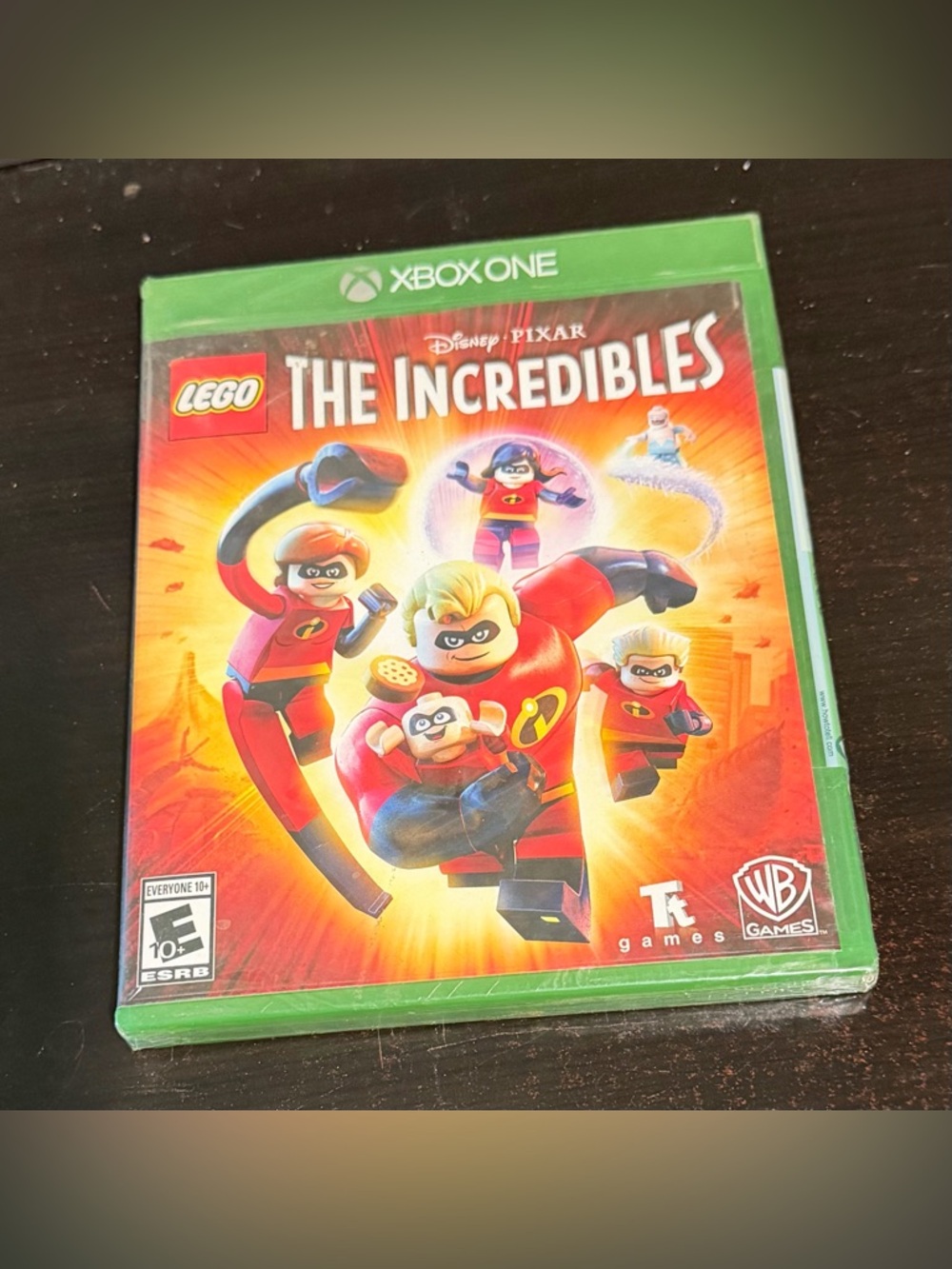 Lego The Incredibles Xbox One Video Game - Red, Green